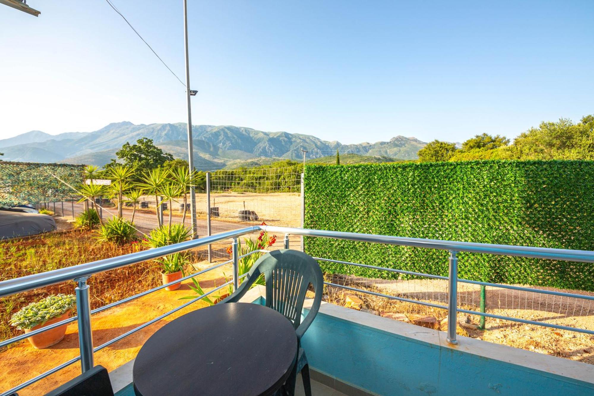 Blu Horizon Hotel Gjipe Dhërmi エクステリア 写真